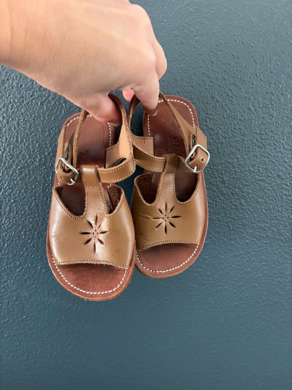 Adelisa & Co Estrella sandals size 24